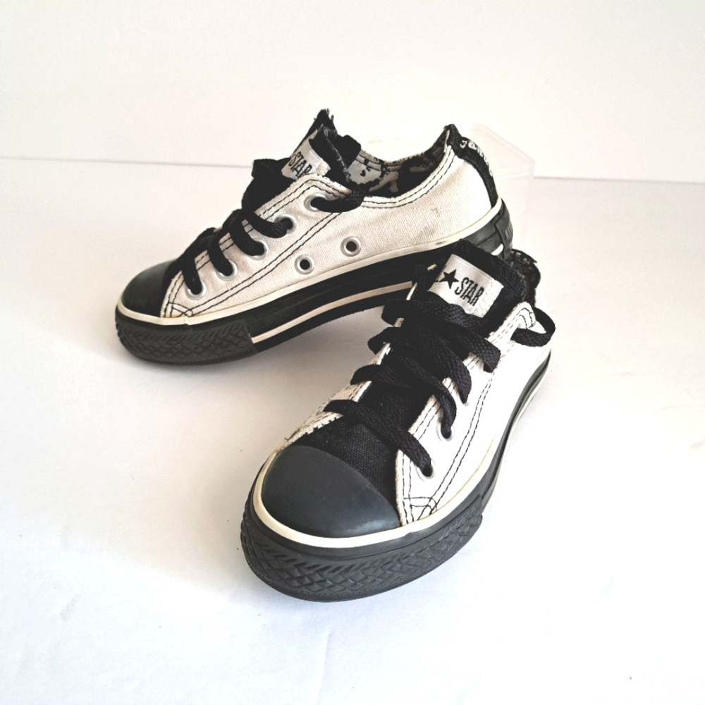 Converse Chuck Taylor All Star JandC Little Kids Low Top Shoes sz 10.5 3S464 - Picture 2 of 14